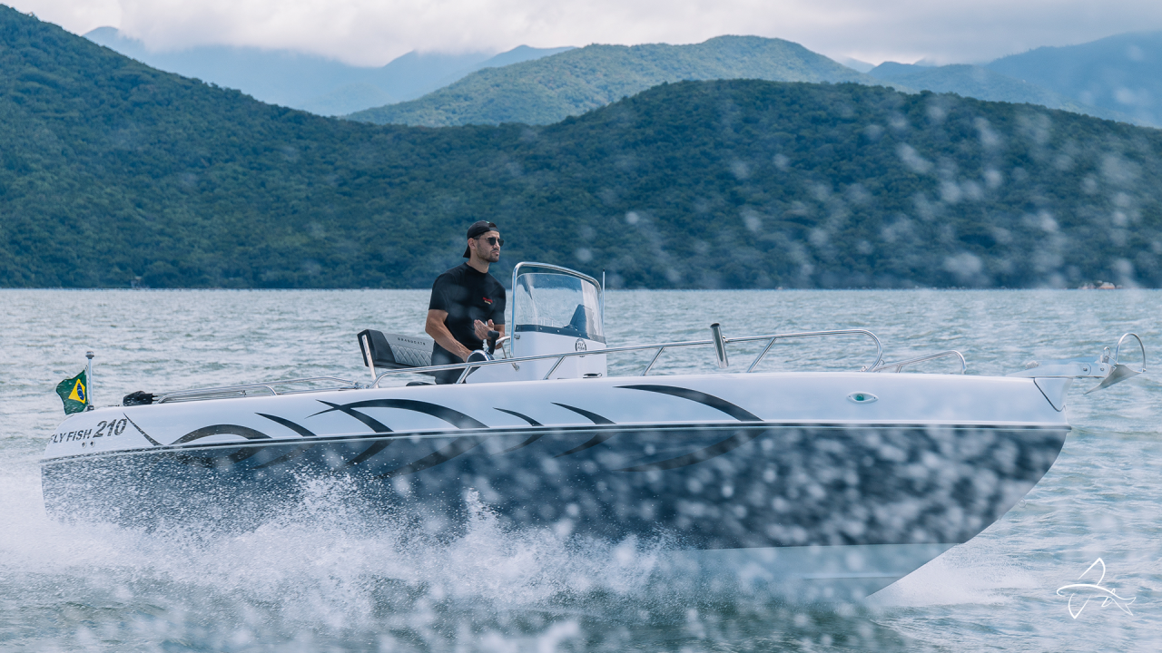 Lanchas para pesca Fly Fish: Estabilidade, Segurança e Tecnologia